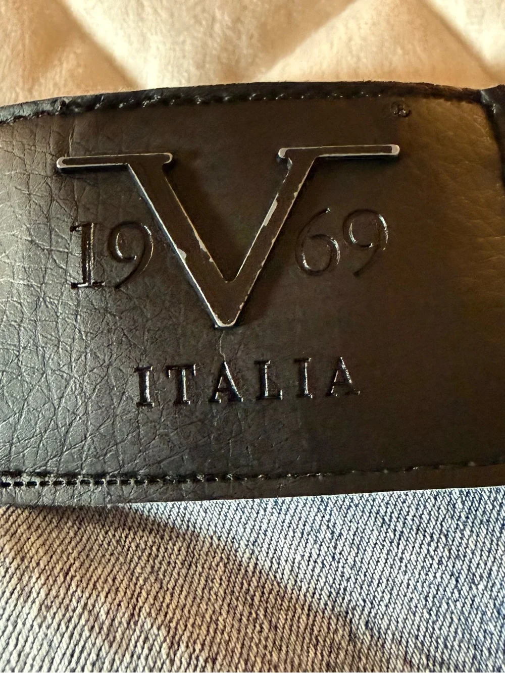 V19-69 Italia Denim Bermuda Shorts Long Jorts Blue Distressed Men’s Size 31/32